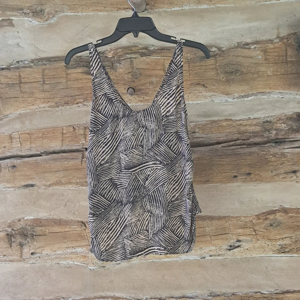 3/$12 Unbranded Tan & Black Striped High Low 100% Silk Tank Top Size Small - Picture 4 of 5